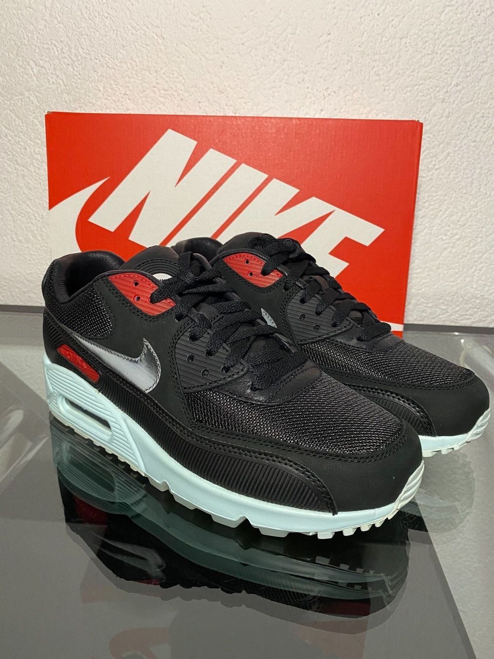 Nike Scarpe da uomo: AIR MAX 90 PREMIUM VINYL – Nuovo e nell'imballaggio originale da Obersaxen venduto da Bob-omb
