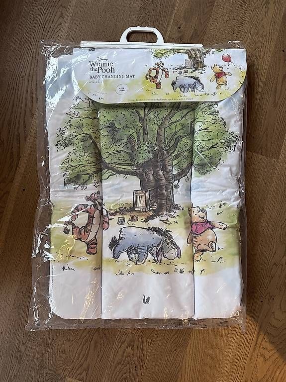 Fasciatoi & Accessori: Neu Wickelunterlage Winnie Pooh – Usato da Zürich venduto da kat_tl7x