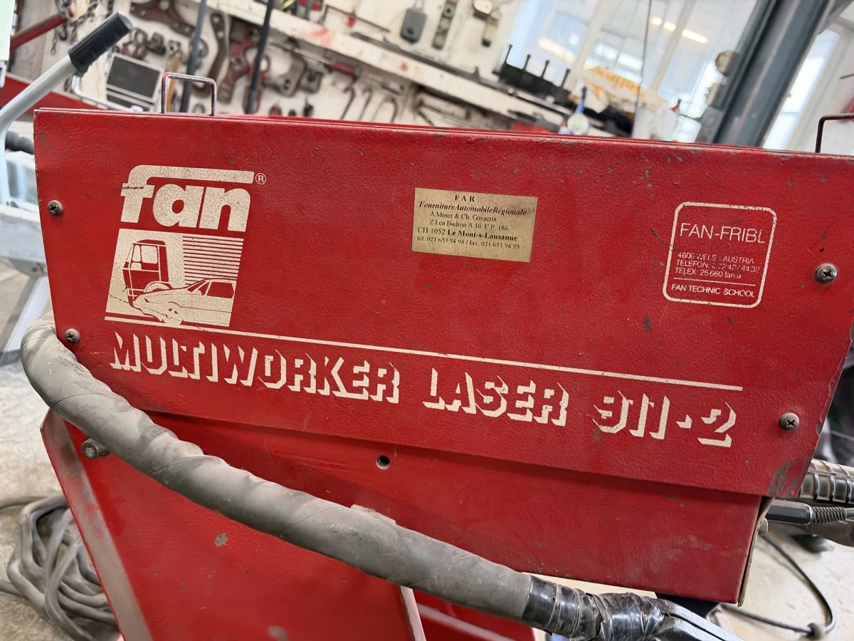 Postes à souder: FAN Multiworker 900-2 – D'occasion à Troistorrents par vas_f5yb 2