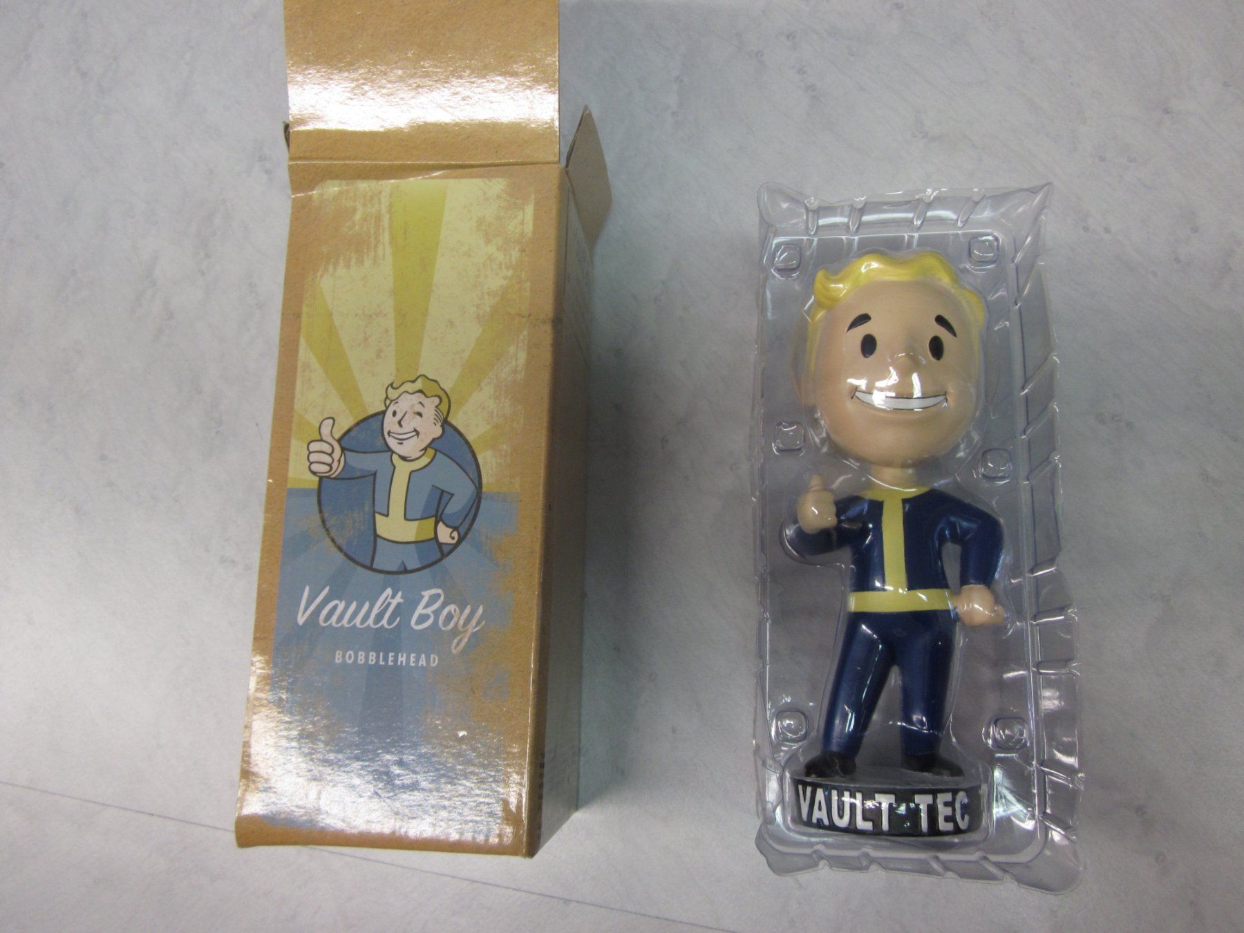Statuette: Fallout Bobblehead – Nuovo e nell'imballaggio originale da Burgdorf venduto da Mojito04 1