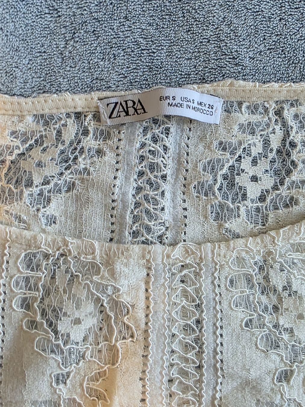 Zara Camicette: Zara Top, Grösse S, aus Spitze – Nuovo (secondo la descrizione) da St Gallen venduto da vir_5kgt 1