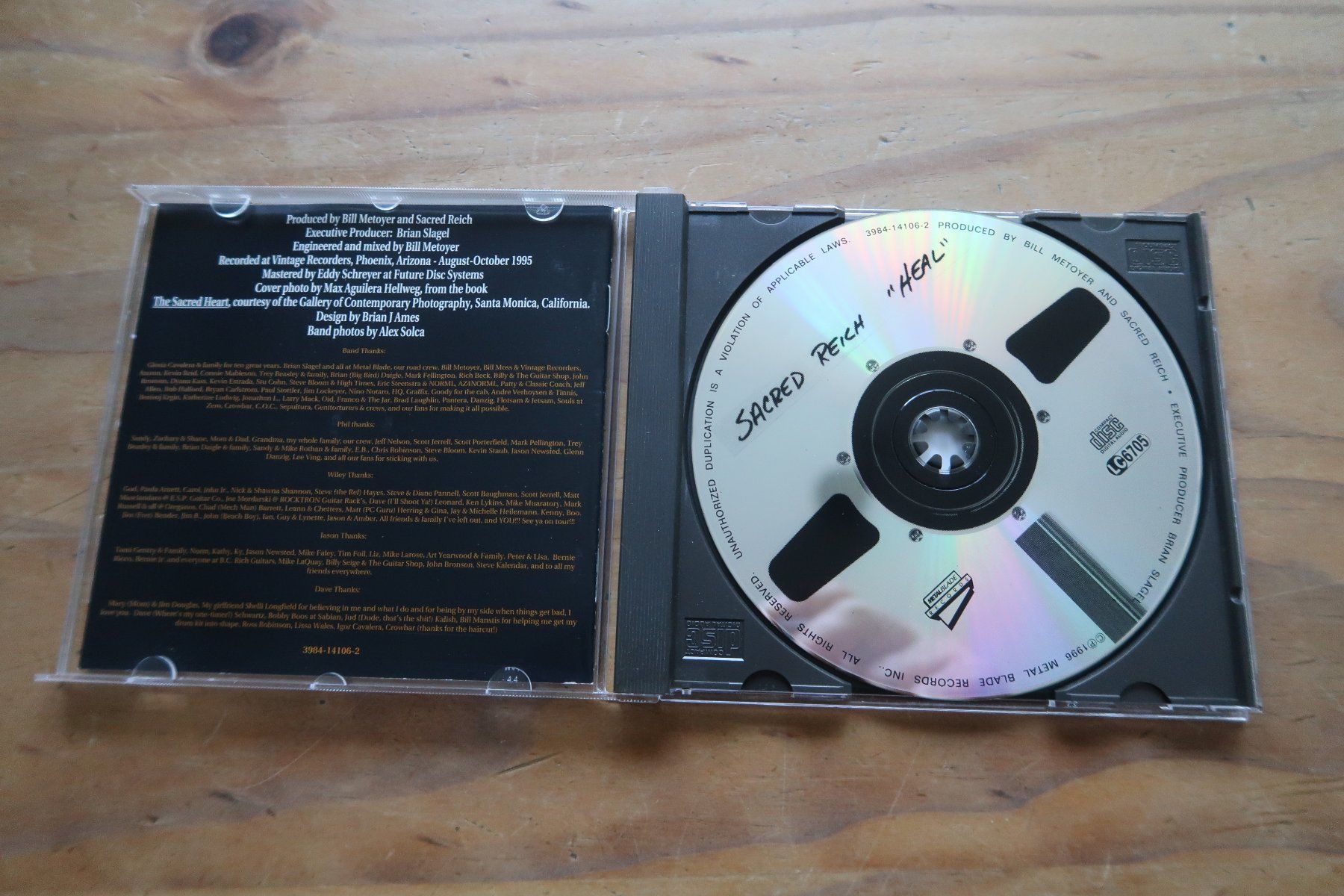 CDs: SACRED REICH - HEAL - CD – Gebraucht aus Basel von Patiscat 3