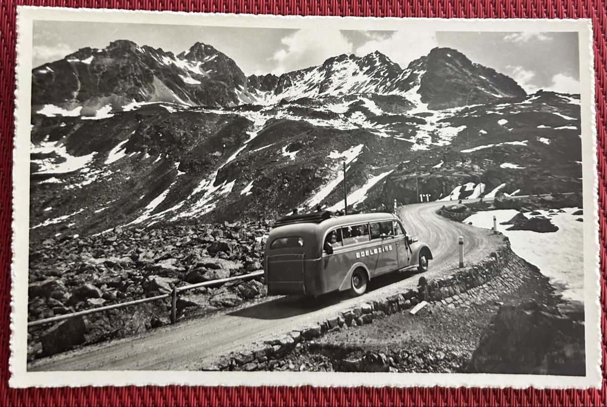 Ansichtskarten: Flüelapass mit Reisecar Edelweiss  – Gebraucht aus Horw von Tellbub