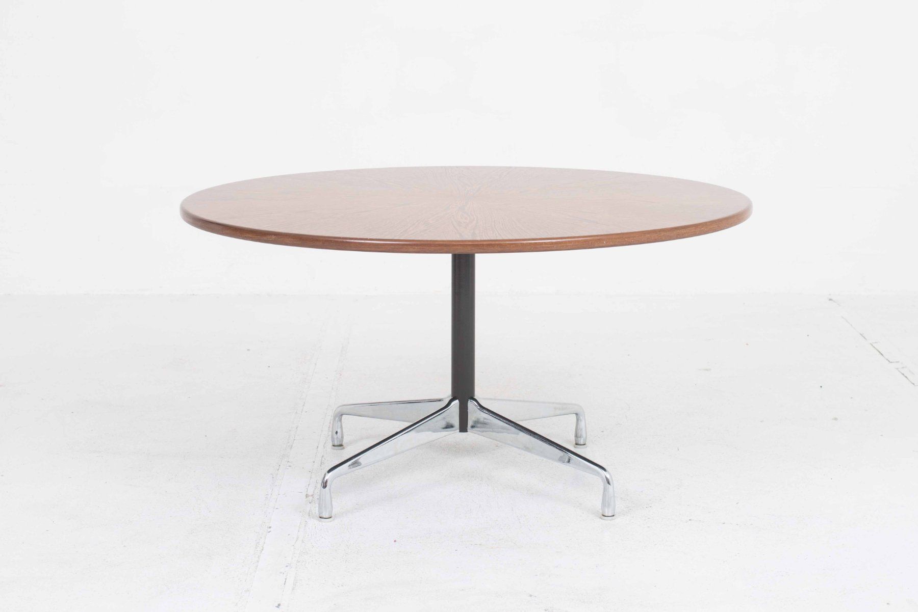 Vitra Tables: Vitra Segmented Table von Eames in Palisander - Ø 140cm – D'occasion à Zürich par STUZH38 1