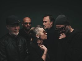 Zwei Tickets, Sens Unique, 08.08.26, Bühne am Teich, Rubigen