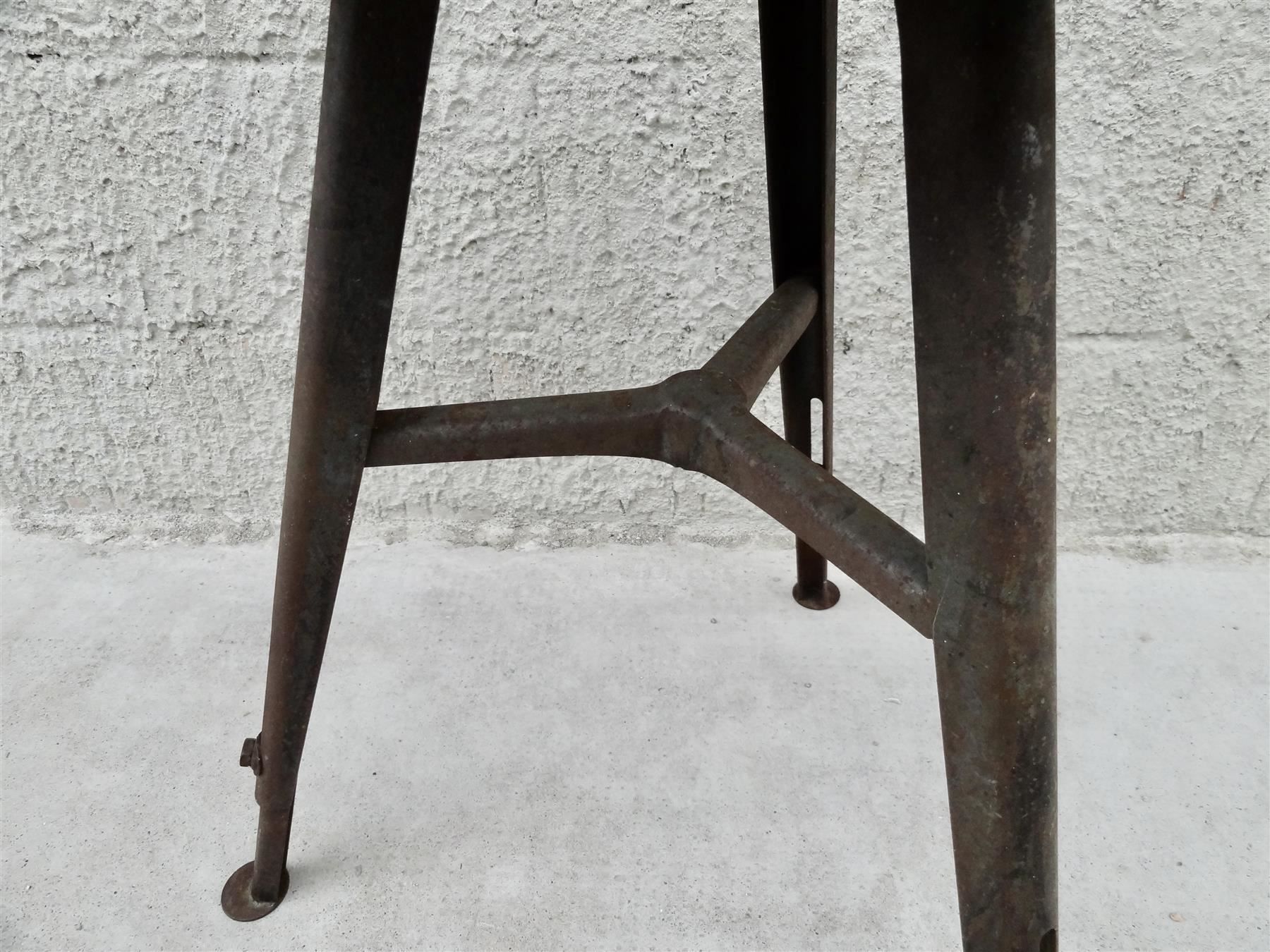 Sgabelli: Hocker Industriehocker Atelierhocker – Usato da Kerzers venduto da zimmergruen 4