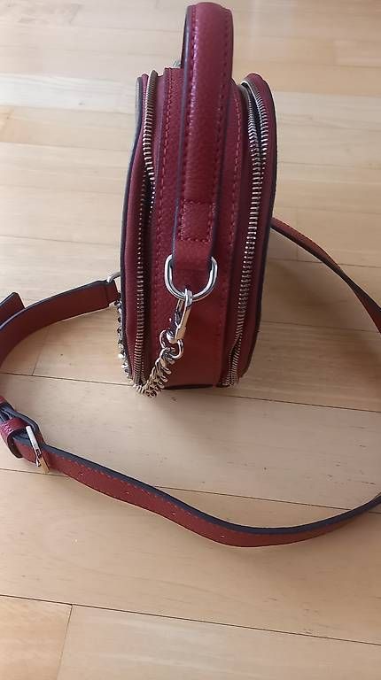 Taschen für Damen: GUESS VIKKY CROSSBODY BAG – Gebraucht aus Allschwil von Camy061 4