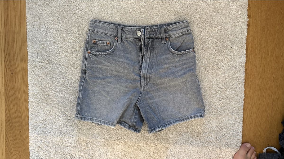 Zara Jeans: Jeans Shorts Grau – Nuovo (secondo la descrizione) da Winterthur venduto da m.tix
