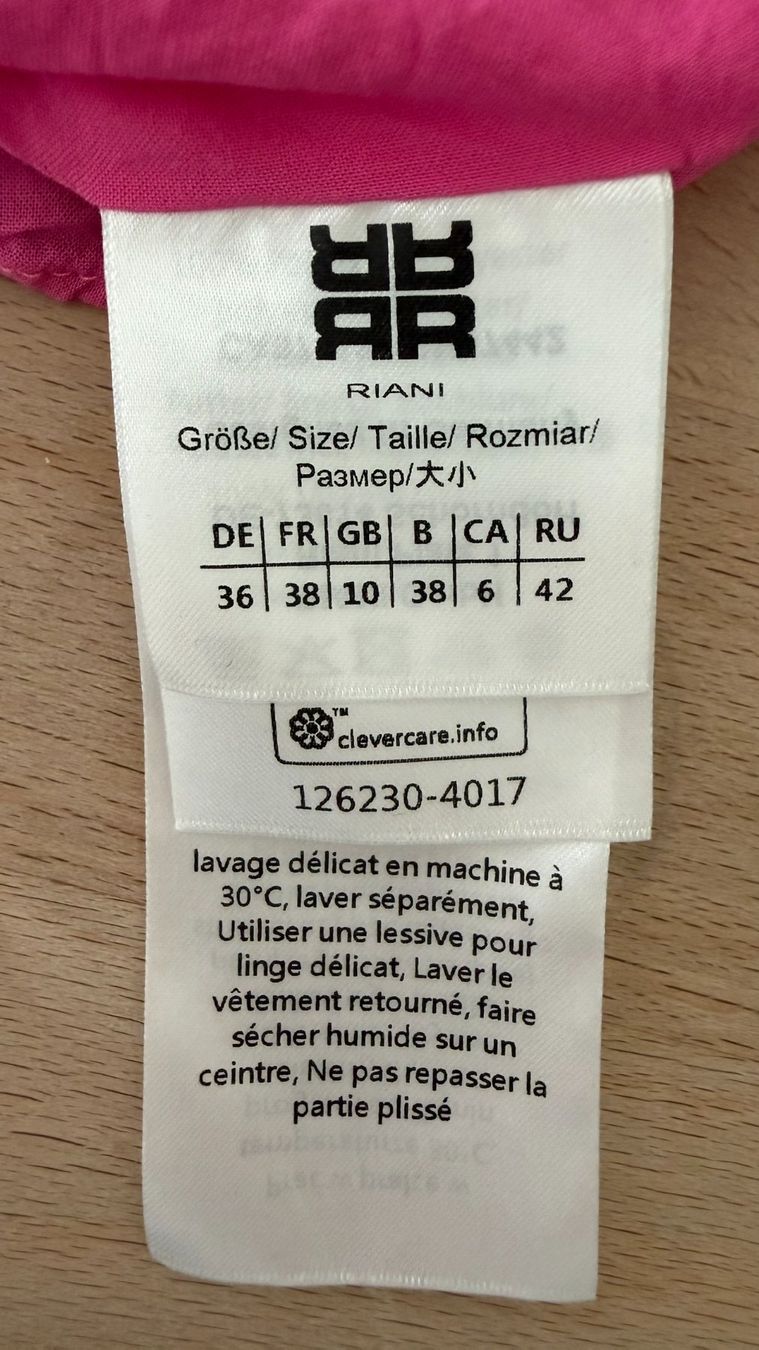 Riani Kleider: RIANI Plisseekleid Pink Gr. 36 – Gebraucht aus Liestal von Schatzsucher90 4