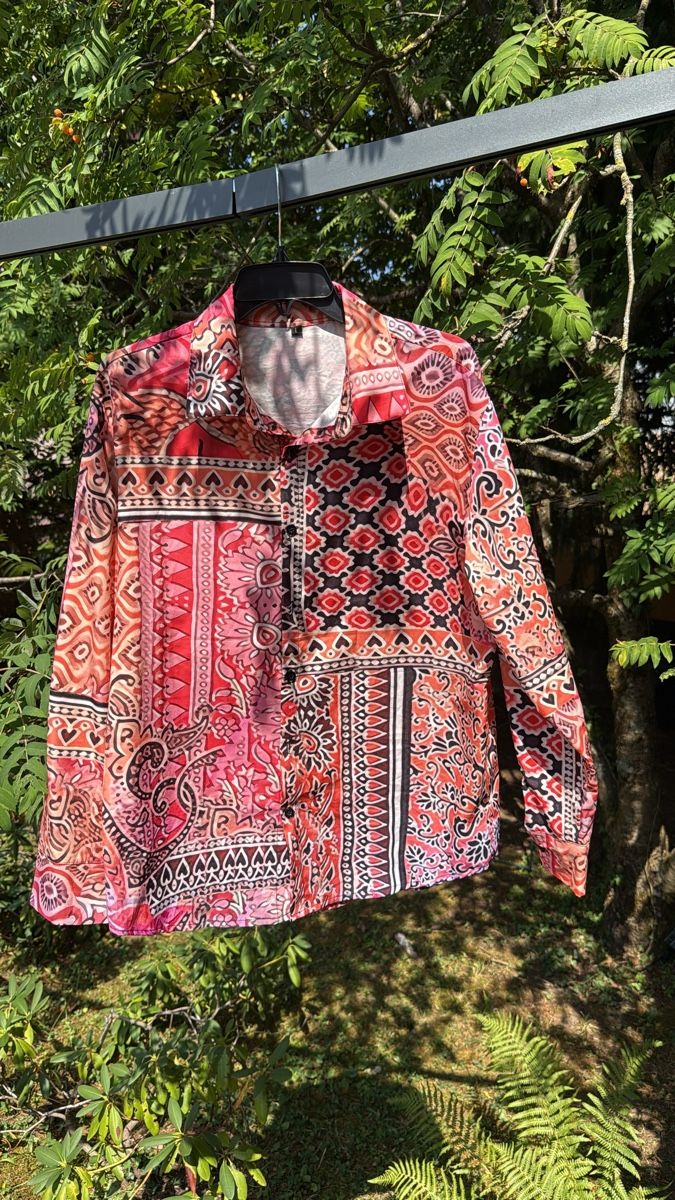 Chemises: Chemise manches longues imprimé style patchwork taille – D'occasion à Lausanne par DredTetsu