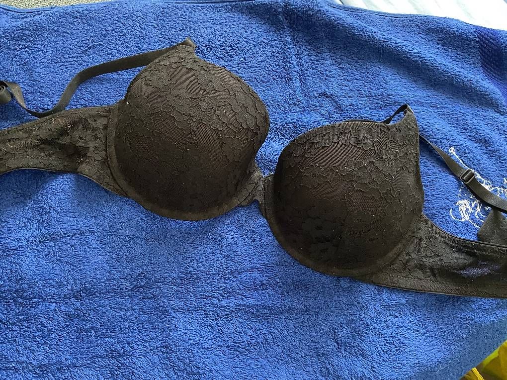 Altra biancheria intima: Soutien gorge 80 B noir – Usato da Icogne venduto da Juka