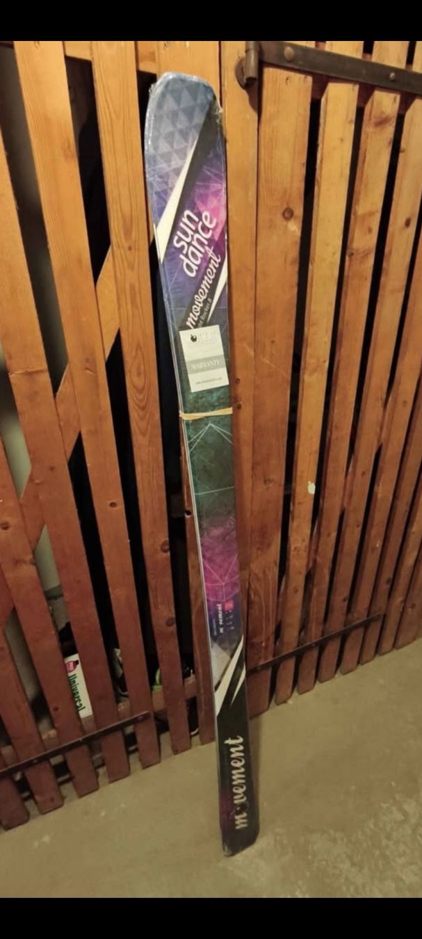 Movement Skis: ski neuf  – Neuf avec emballage d'origine à Préverenges par inf_d7ww