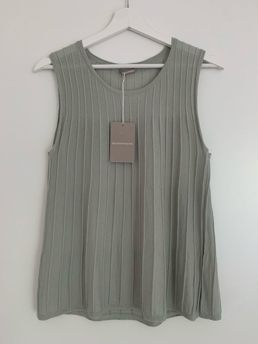 Hemisphere Tops: Top Hemisphere neuf en mérinos fin – Neu und originalverpackt aus Gland von TallyEva 4