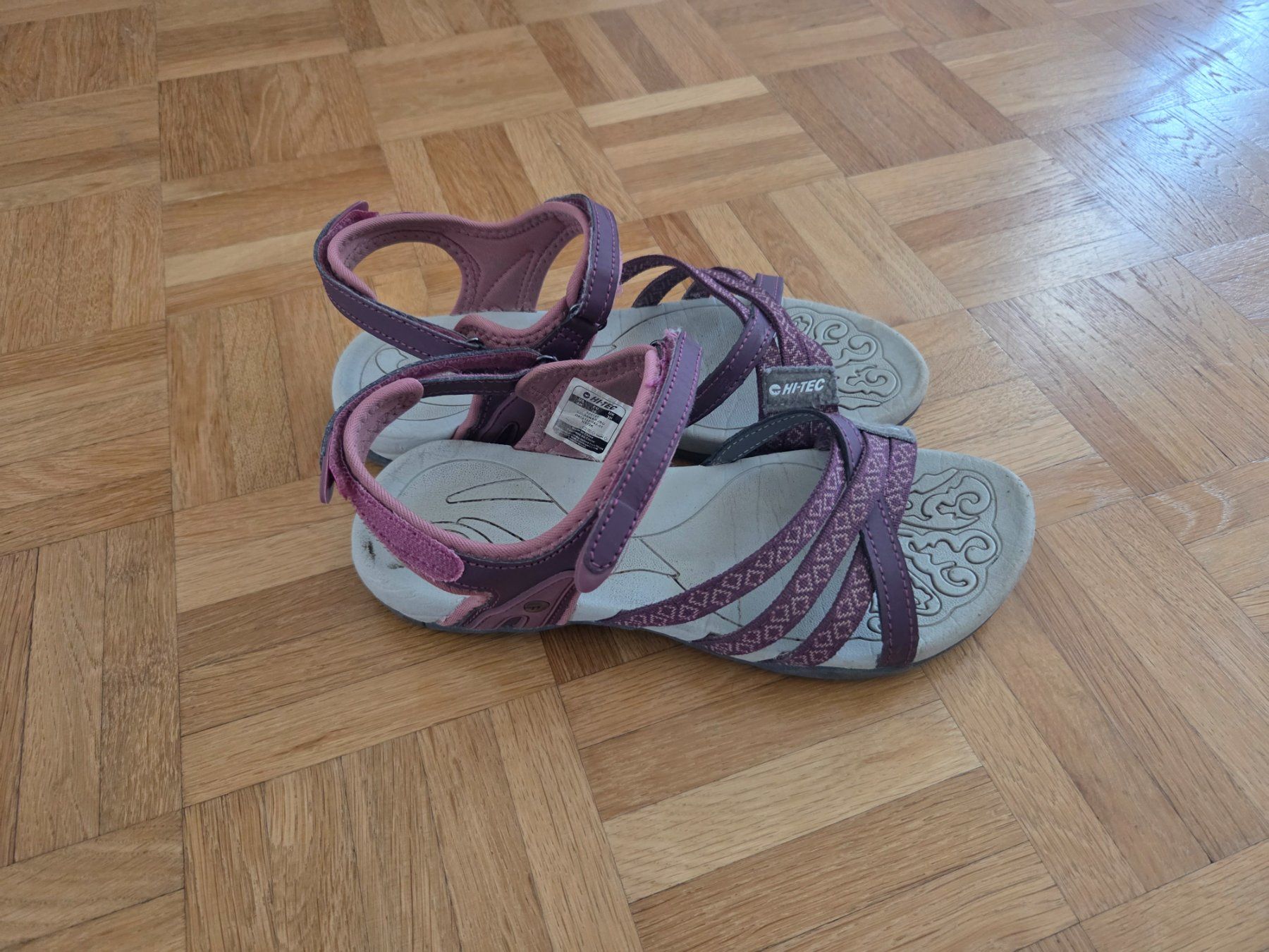 Hi-Tec Schuhe für Mädchen: Sandalen Hi-Tec Gr. 36 – Gebraucht aus Rudolfstetten von anjam81