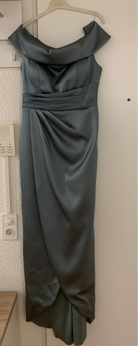 Vestiti: Abendkleid Satin – Nuovo (secondo la descrizione) da Zürich venduto da mine.ege1
