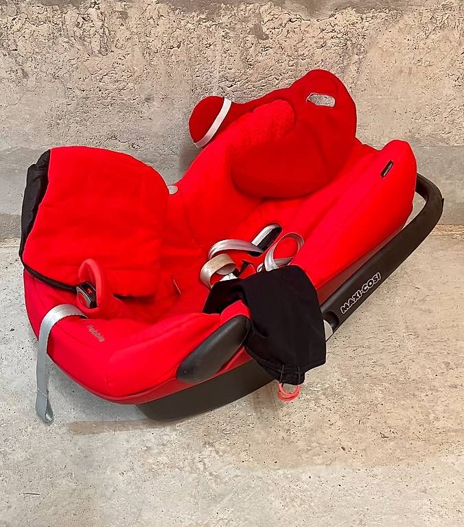 Seggiolini per auto: Maxi-Cosi Pebble  – Usato da St-Cergue venduto da Morskaya