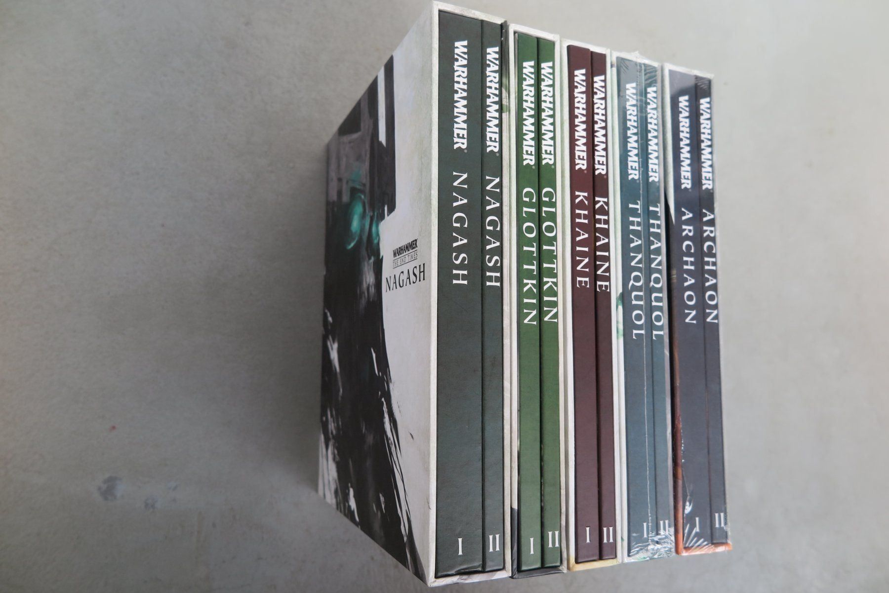 Libri: Warhammer - Endtimes - Hardcover-Bücher – Nuovo (secondo la descrizione) da Biberstein venduto da Lou13lou 2