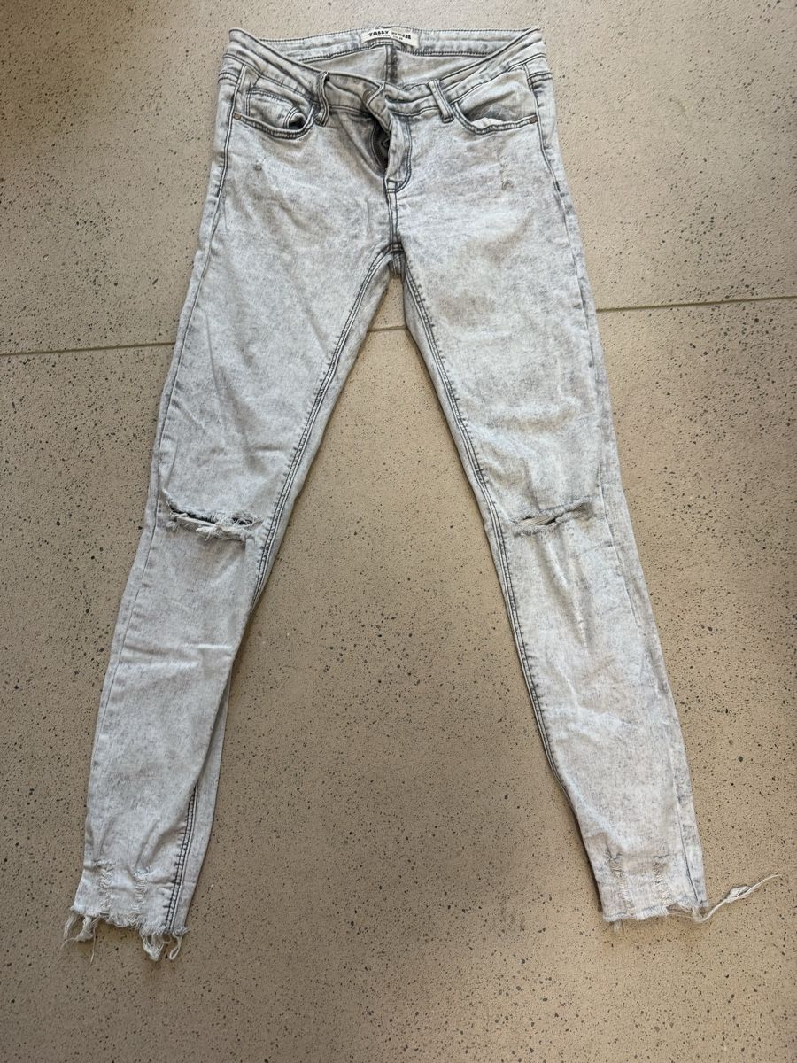 Tally Weijl Jeans: Tally Weijl Jeans – Usato da Itingen venduto da jessi811