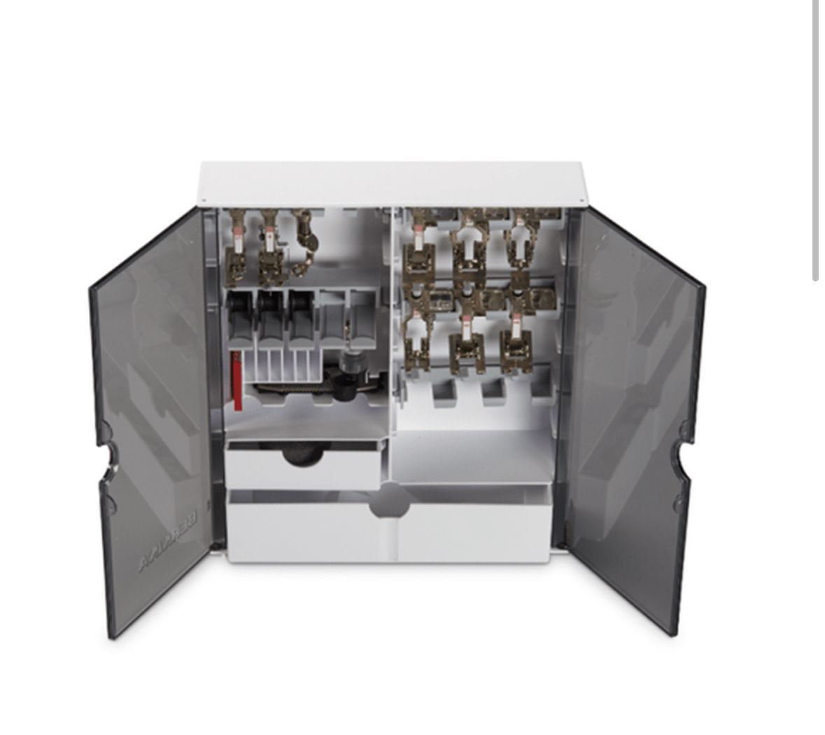 Bernina Macchine da cucire: BERNINA Zubehörbox – Usato da St.Gallen venduto da Isnisodo 7
