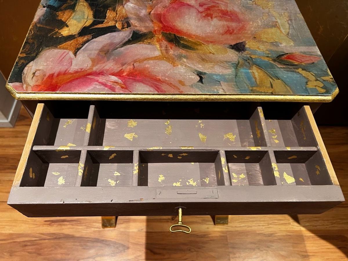 Tavoli da trucco: Alte Nähtisch - Upcycling – Usato da Flurlingen venduto da MIPILG 2