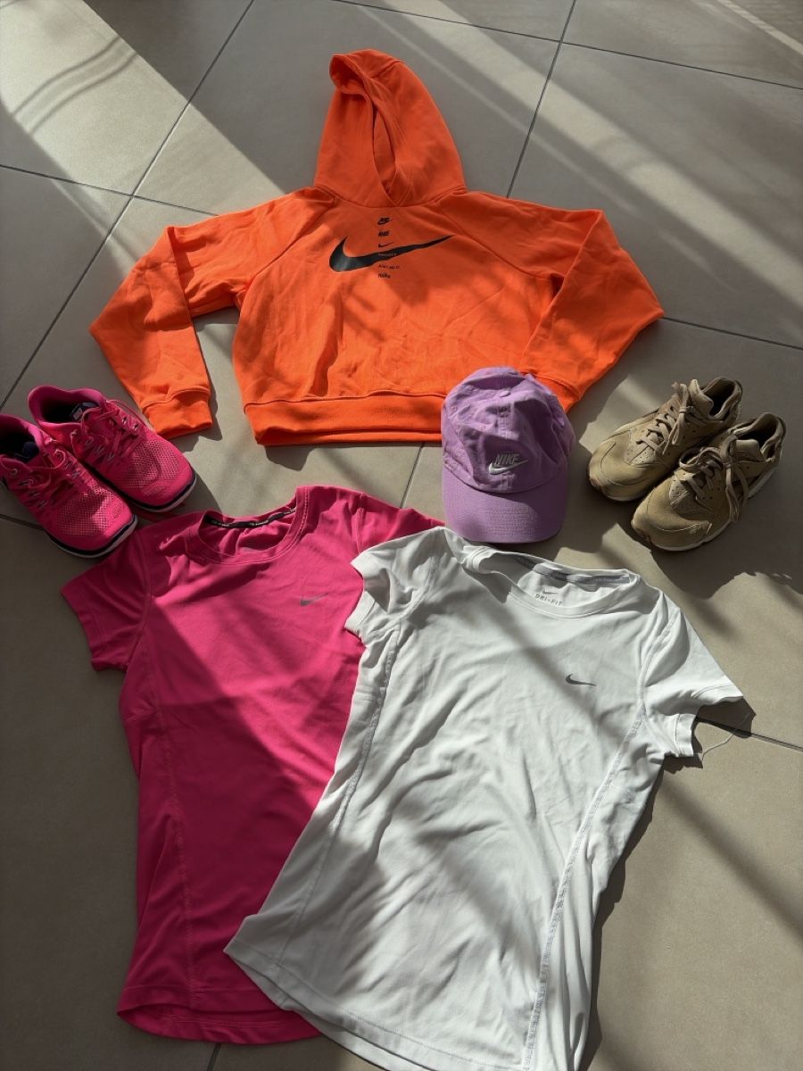 Nike Lotti di vestiti: Nike Sport -Set XS – Usato da Meierskappel venduto da Coke 1