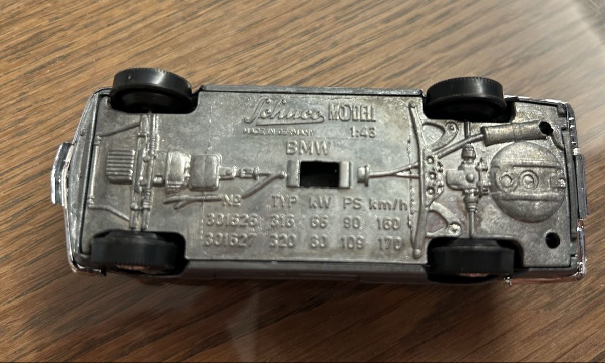BMW Modellini d'auto: BMW serie 3 1/43 – Usato da Baar nendaz venduto da min_n5tw 2