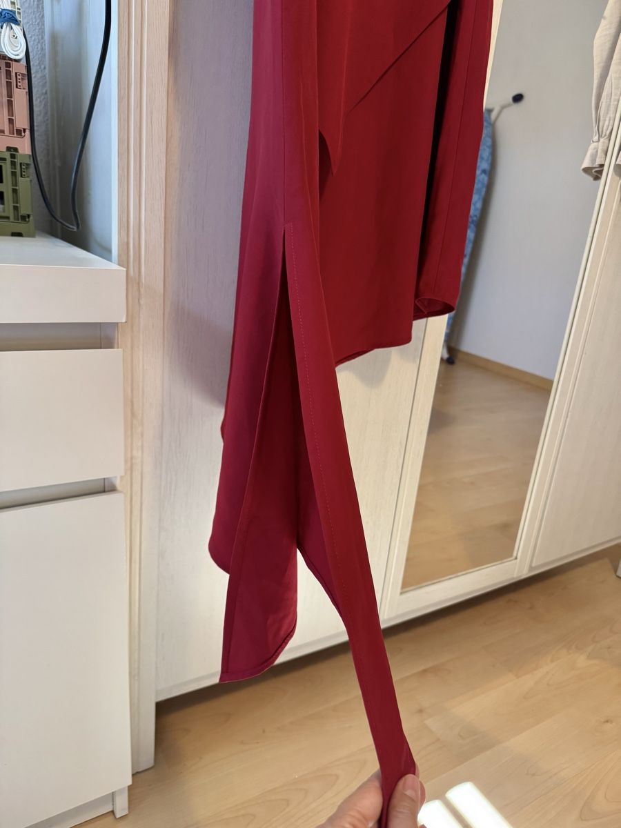 Robes: Asymmetric dress – D'occasion à Kilchberg ZH par ngt_hnw9 1