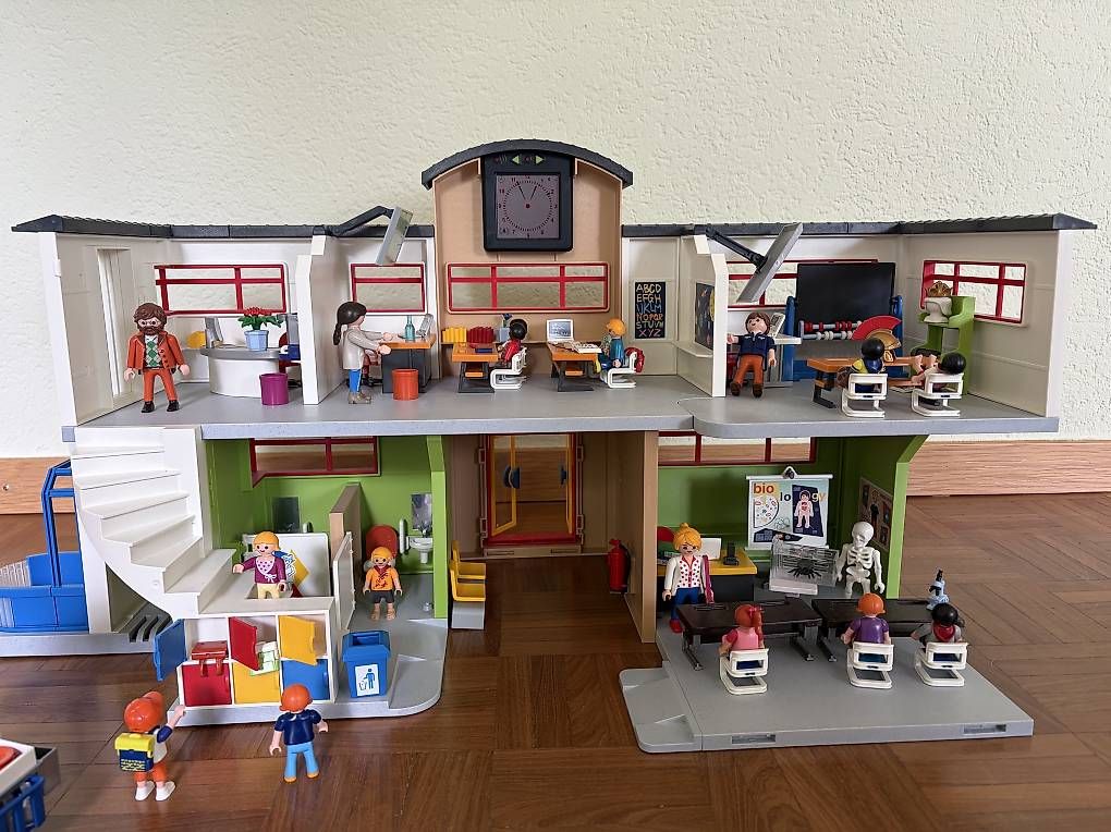 Playmobil Giocattoli: Grosse Playmobil-Sammlung – Usato da Zürich venduto da hannibal09 1