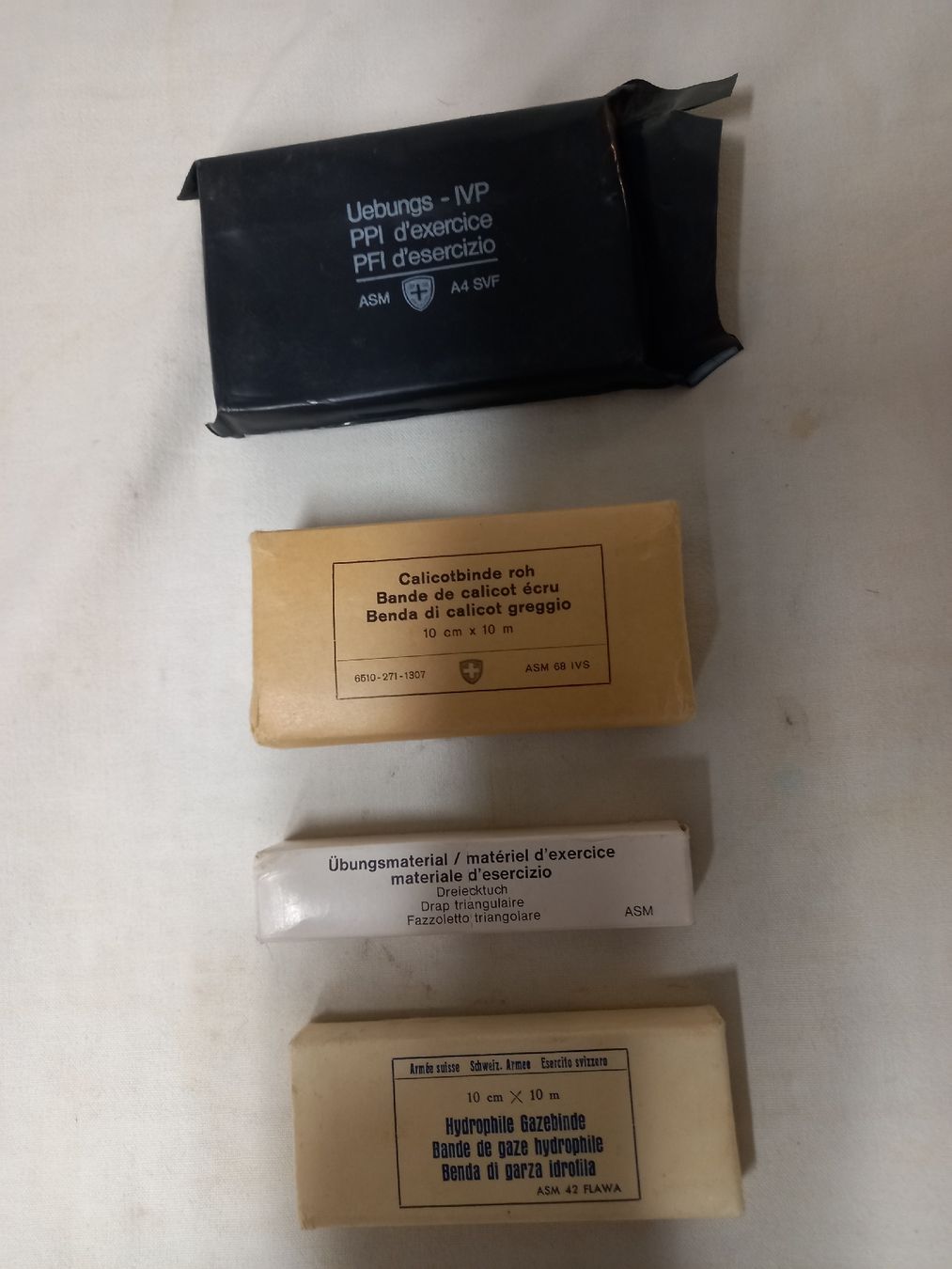 Kit di pronto soccorso: San Material Schweizer Armee – Nuovo (secondo la descrizione) da Seon venduto da Zack_16