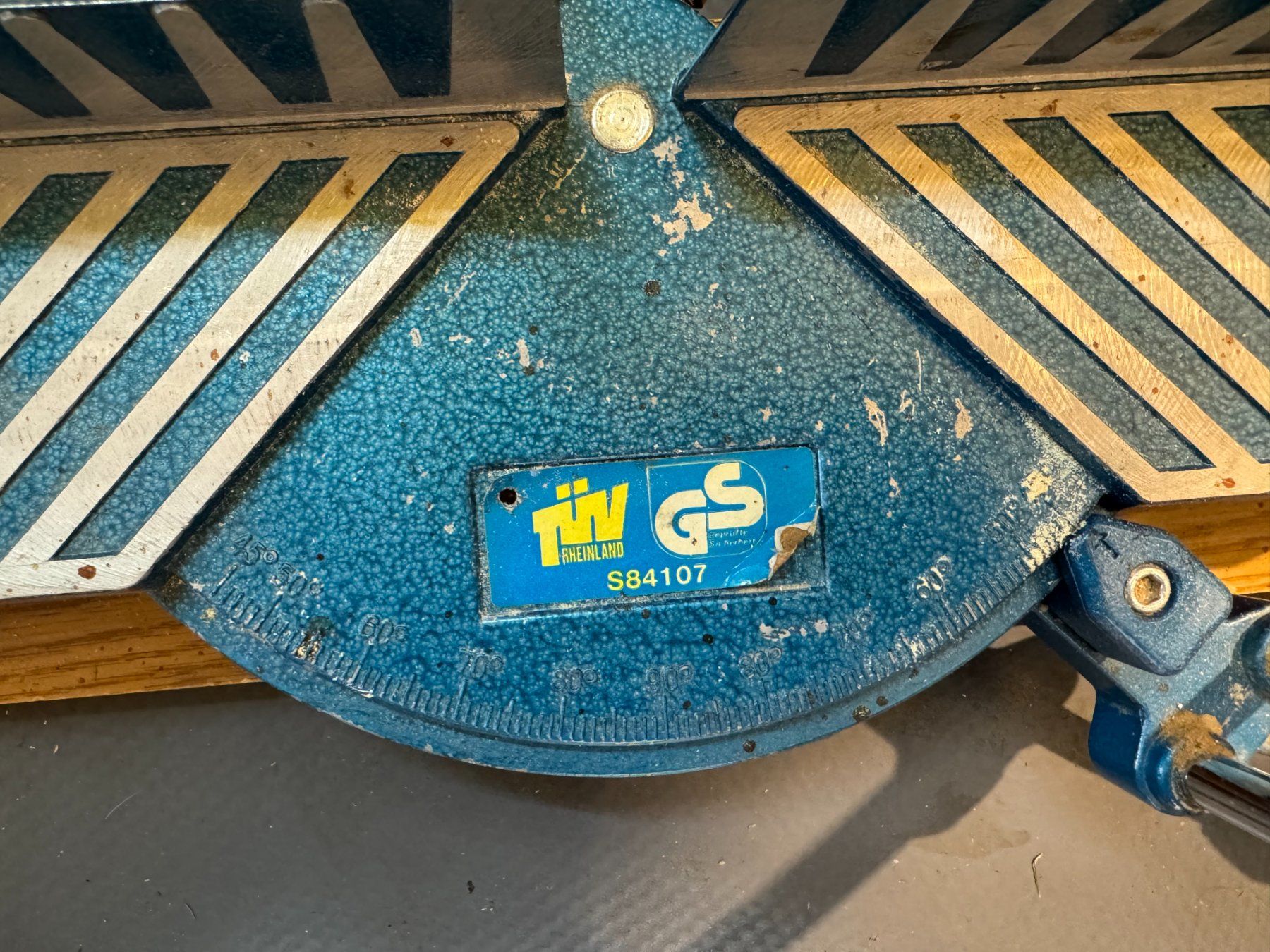 Scie à onglet manuelle TUV rheinland - Bricolage