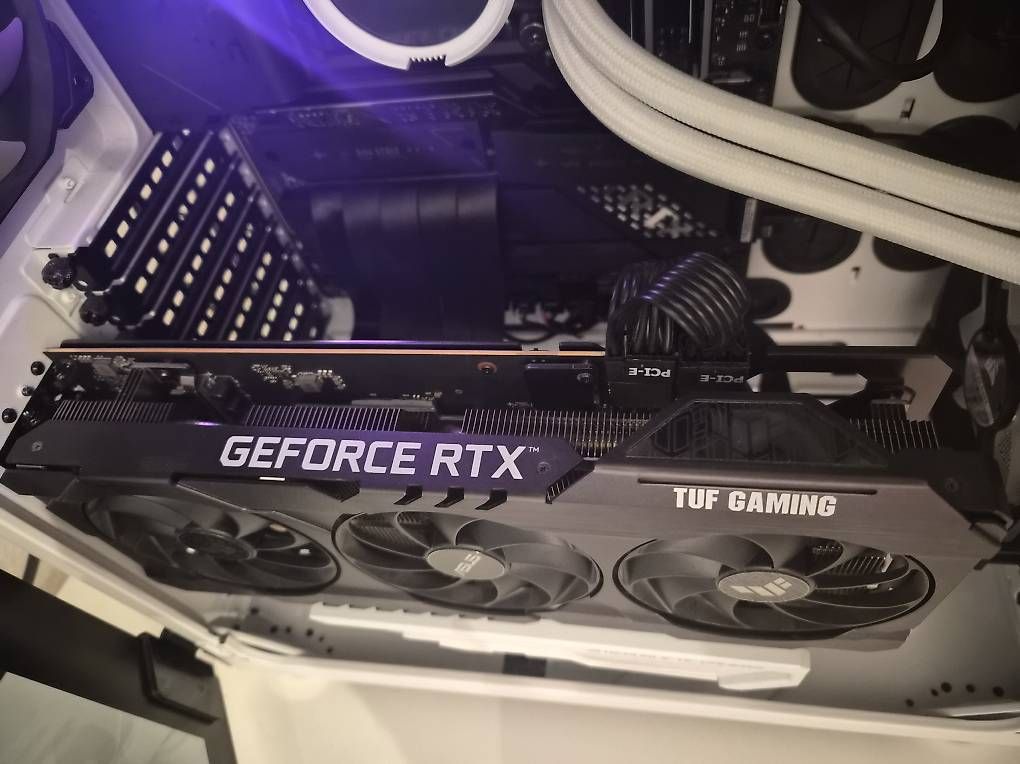 Schede grafiche: RTX 3070 OC TUF Gaming ASUS - Carte graphique – Usato da Corsier-sur-Vevey venduto da Flo_8kr8 4