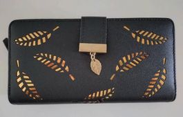 Portemonnaie / Geldbeutel / Clutch - schwarz-gold, NEU