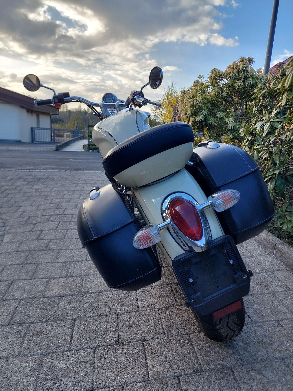 BMW Chopper: BMW R 1200 C – Usato da Burgdorf venduto da Hlue 3