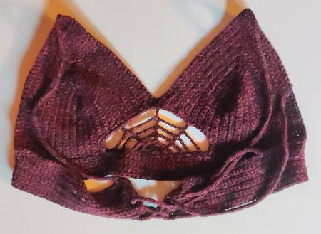gehäckeltes Top mit Spinnennetz-Detail