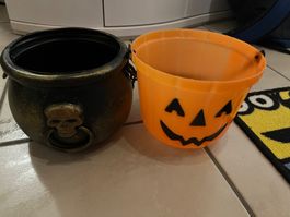 Lot 2 seaux Halloween plastique courge pirate