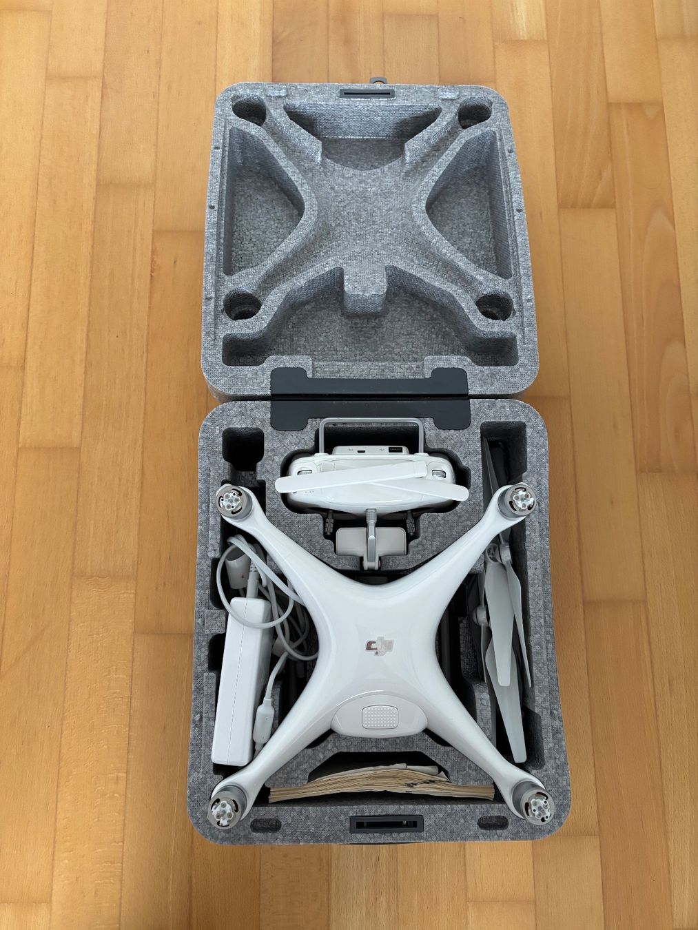 DJI Modellismo RC: DJI Phantom 4 Set mit Akku – Usato da Heimberg venduto da joe_kx25 3