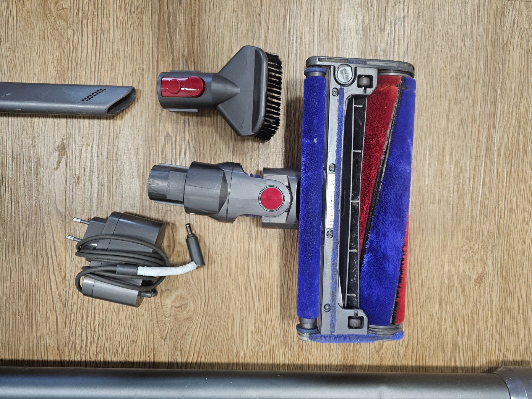 Dyson Staubsauger & Zubehör: Dyson V8 Hand Staubsauger – Gebraucht aus Tann von Samimi02 3