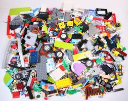 1.5 kg. Legoteile mit Minifiguren