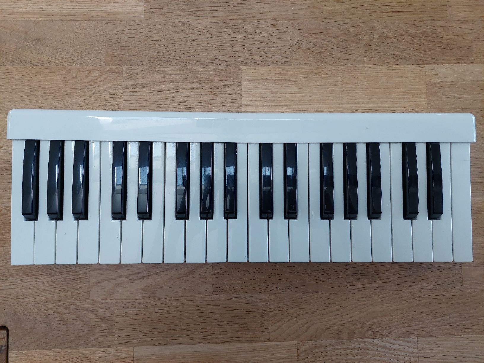 Strumenti musicali: Midi-Keyboard – Usato da Niederönz venduto da Tanaros