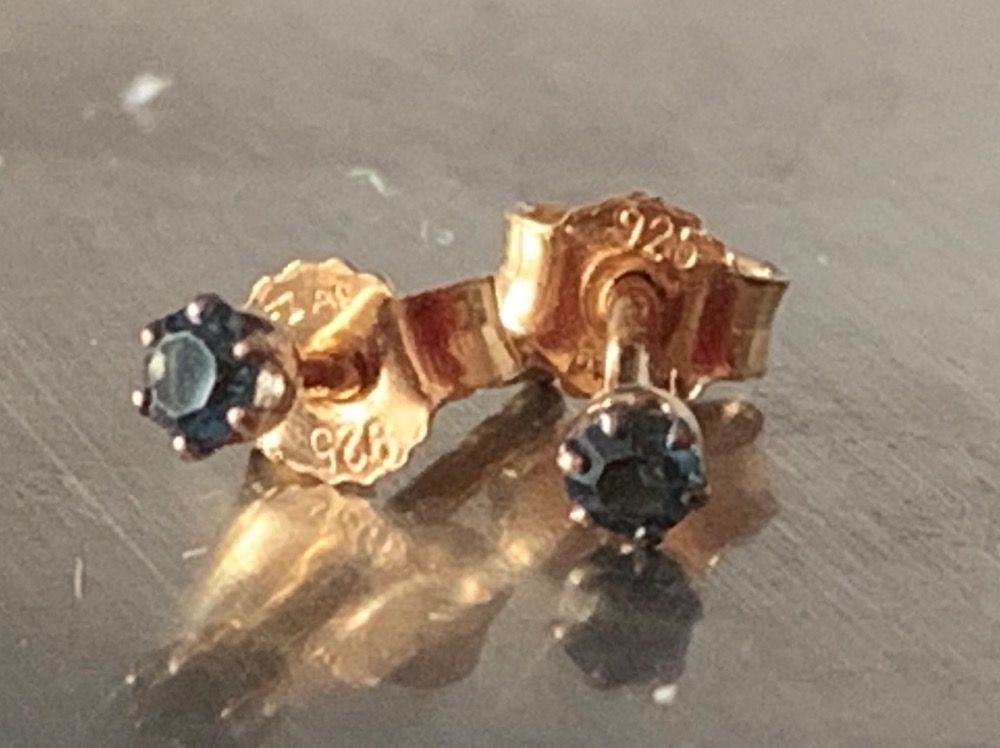 Orecchini pendenti & Orecchini a lobo: Vergoldete Silber-Ohrstecker blau – Usato da Dittingen venduto da Bijoubelle 4
