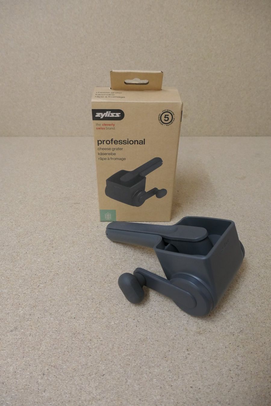 Zyliss Elettrodomestici da cucina: Käsereibe Zyliss Professional – Usato da Reinach BL venduto da vep01