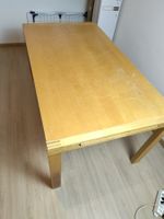Ausziehbarer Tisch
