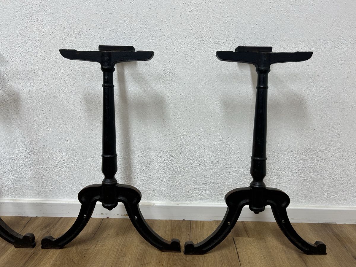 Altri mobili d'antiquariato: 2 Paar Gusseisenfüsse – Usato da Basel venduto da MoebelSackmann 1