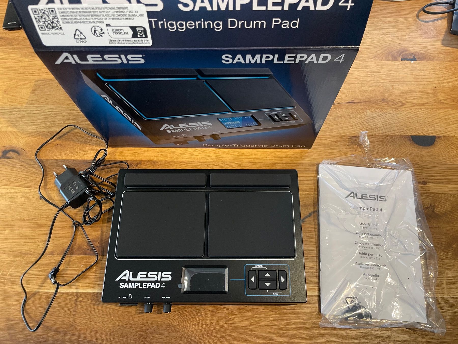 Alesis Instruments de musique: Alesis Samplepad4 – Neuf avec emballage d'origine à Geuensee par beni_the_animal