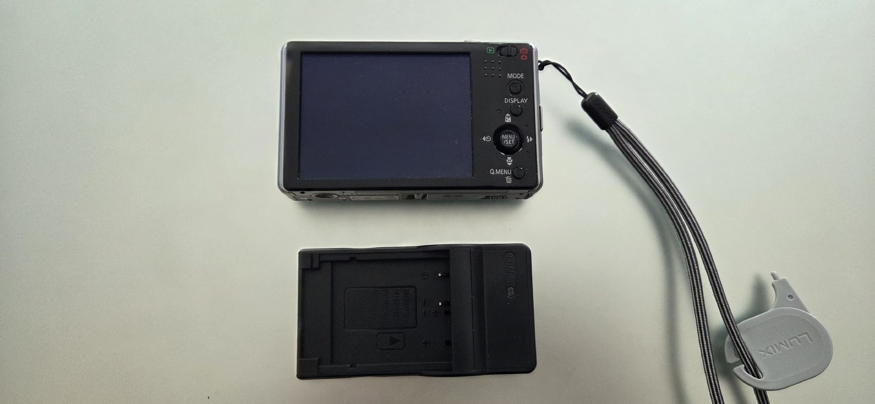 Panasonic Fotocamera: Panasonic Lumix DMC-FX500 Digitalkamera – Usato da Huttwil venduto da ser_gn9l 4