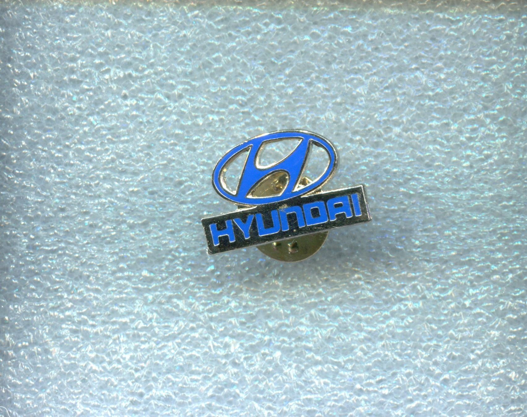 Placchette & Badge: HYUNDAI – Usato da Winterthur venduto da Sammleroase