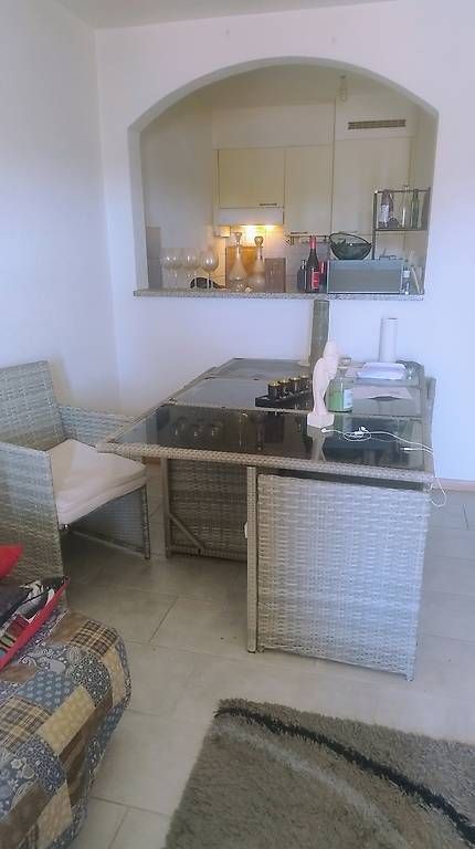 Set di tavolo e panche: Table de jardin – Usato da Fribourg venduto da Samy971