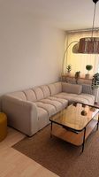 Schönes und bequemes Sofa in Creme-/Beige-Farbe