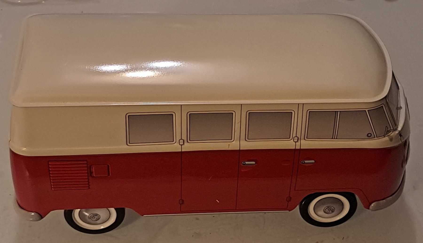 Volkswagen Modellautos: Boite a biscuit volkswagen – Gebraucht aus Biel/Bienne von raf_2yqq