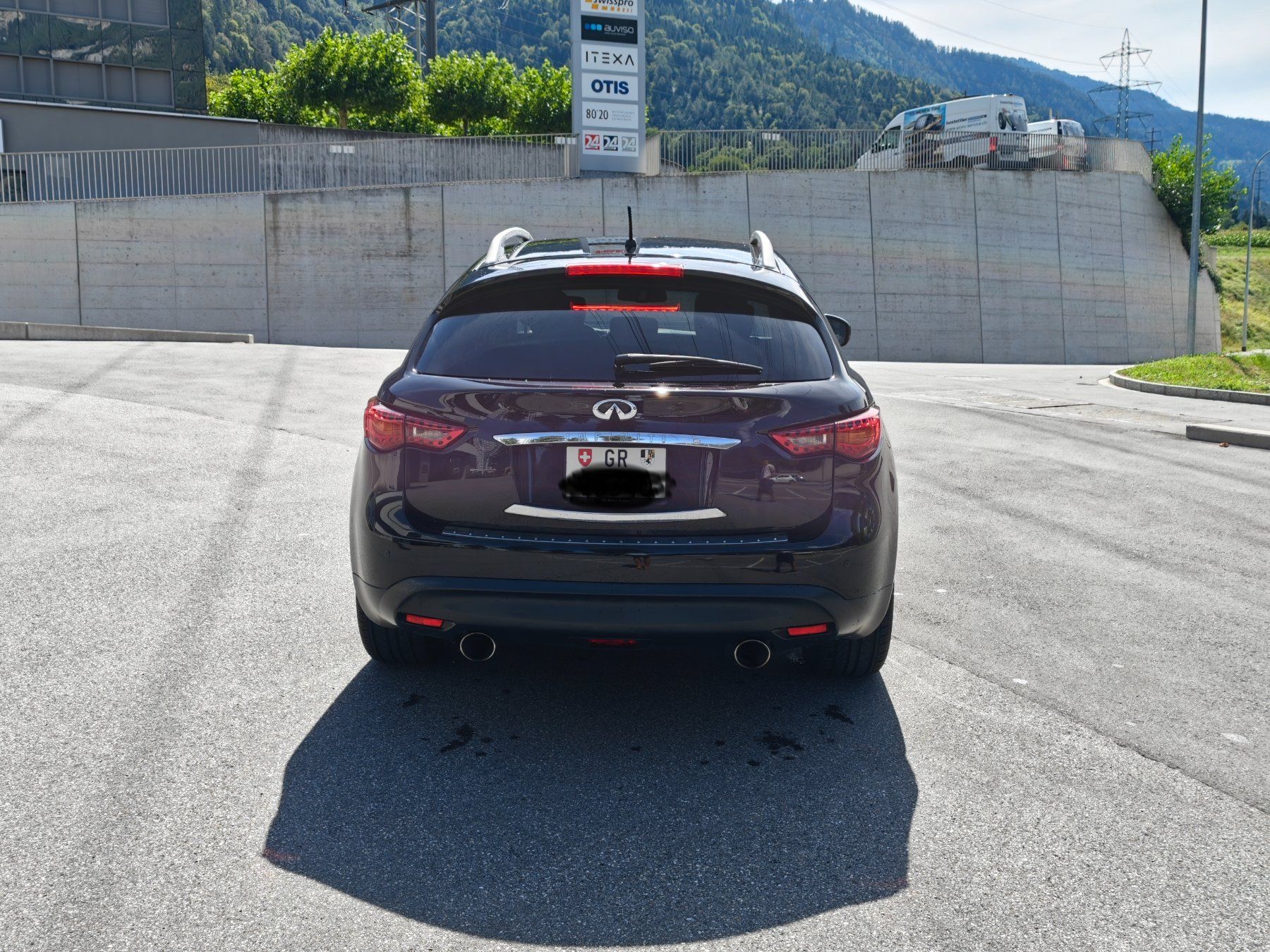 Infiniti Autos: Infiniti FX 30D – Gebraucht aus Chur von TheGarage 5